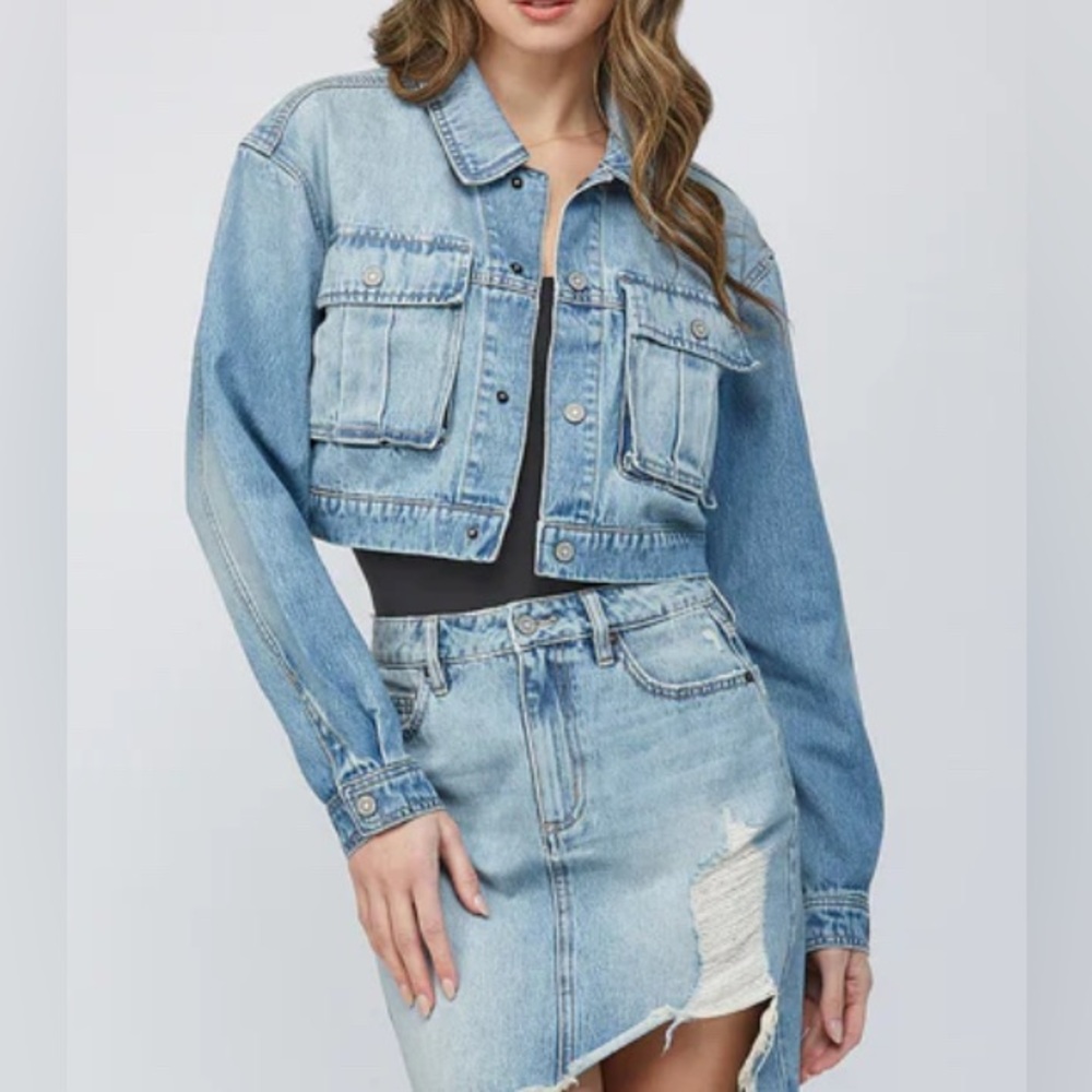 Hidden Jeans NWT Cropped Cargo Light Wash Denim Jacket